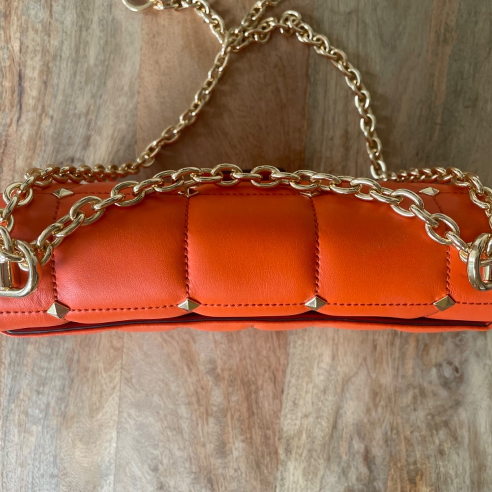 Michael Kors NWT SoHo Shoulder Bag in Clementine - Picture 5 of 13